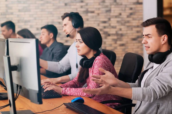 Jeunes Jouant Des Jeux Vidéo Tournoi — Photo