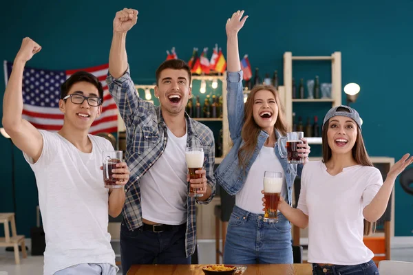 Friends Beer Emotionally Watching Sports Bar — Stock Photo, Image