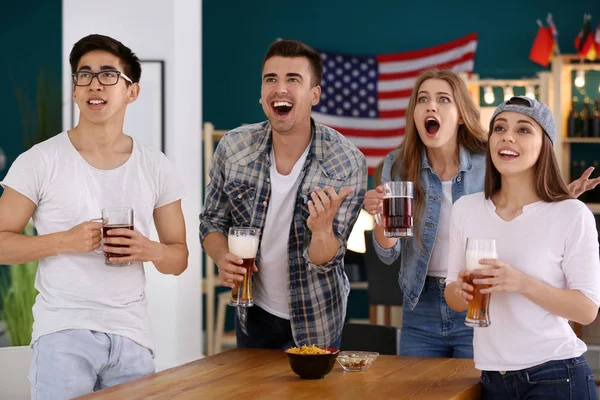 Friends Beer Emotionally Watching Sports Bar — Stock Photo, Image