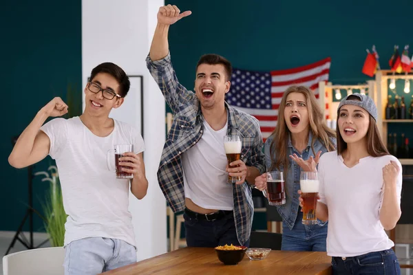 Friends Beer Emotionally Watching Sports Bar — Stock Photo, Image