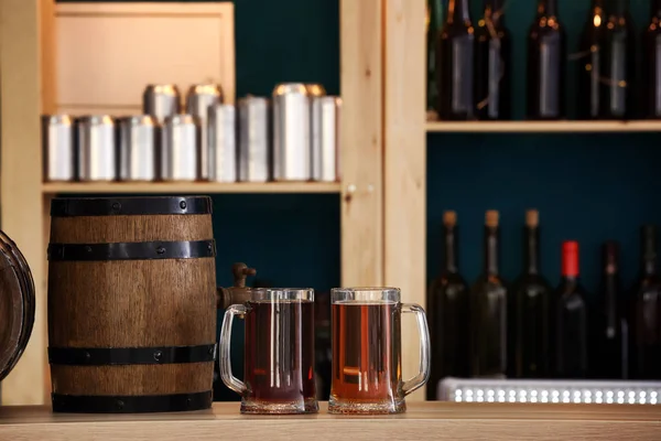 Barrel Glasses Beer Table Bar — Stock Photo, Image