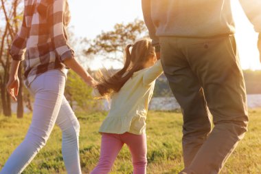 Mutlu aile Park güneşli
