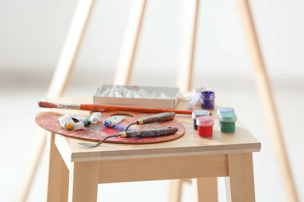 Strumenti Vernici Artista Professionista Sedia Legno — Foto Stock