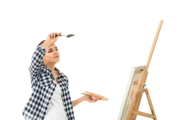 Şövale Beyaz Arka Plan Üzerinde Çizim Ile Yorgun Kadın Sanatçı — Stok fotoğraf