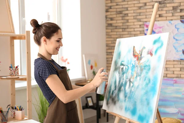 Female Artist Spray Paint Working Studio — Stock Photo, Image