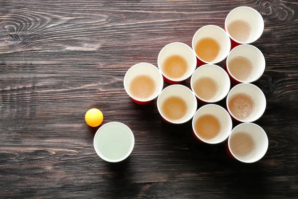 Copas Pelota Para Pong Cerveza Mesa Madera —  Fotos de Stock