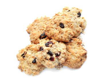 Beyaz zemin üzerine lezzetli yulaf ezmeli kurabiye