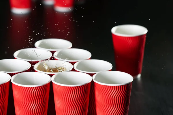 Cups Beer Pong Game Table — Stock Photo, Image