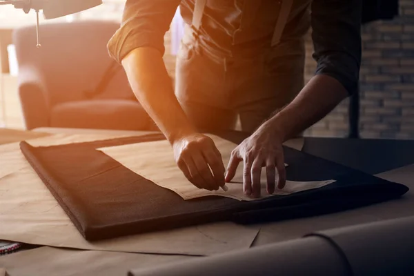 Young Tailor Working Sewing Pattern Atelier — Stock Photo, Image