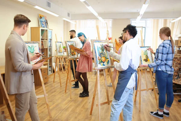 Estudiantes Arte Pintando Taller — Foto de Stock