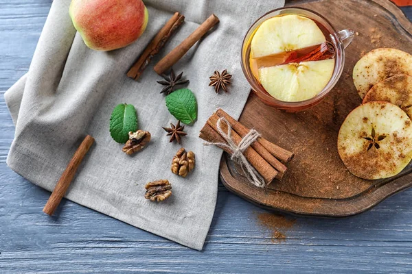 Glass Cup Apple Cider Cinnamon Wooden Board — Stock Photo, Image