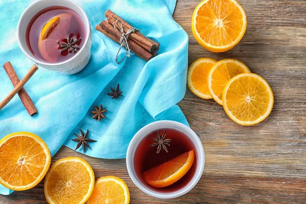 Cups Hot Aromatic Beverage Cinnamon Orange Table — Stock Photo, Image