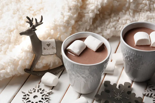 Cups Hot Cocoa Marshmallows Christmas Decorations Wooden Table — Stock Photo, Image