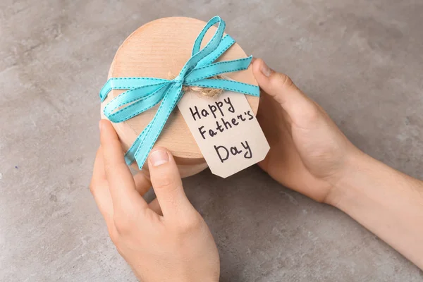 Man Holding Gift Box Happy Father Day Card Grey Background — Stock Photo, Image