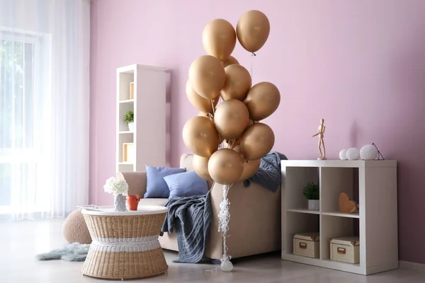 客厅优雅的室内空气气球 — 图库照片