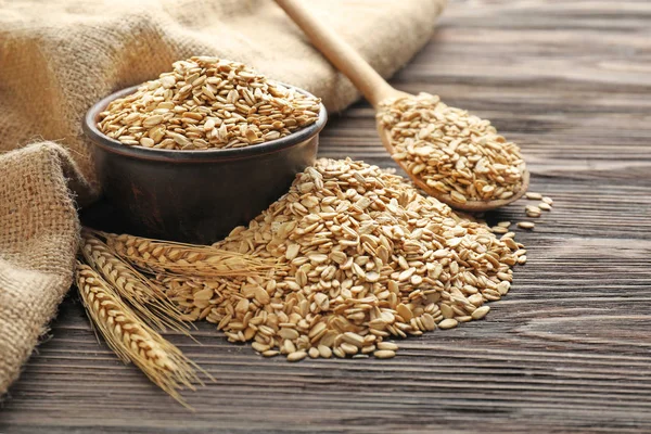 Cuenco Cuchara Con Copos Avena Sobre Mesa Madera — Foto de Stock