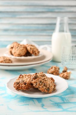 Lezzetli yulaf ezmeli kurabiye tablo ile plaka