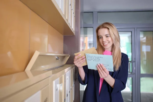 Woman Letters Mailboxes — Stock Photo, Image