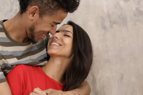 Feliz Casal Afro Americano Dentro Casa — Fotografia de Stock