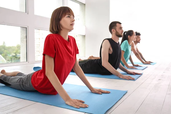 Group Sporty People Practicing Yoga Indoors — Stock Photo, Image