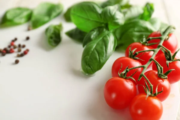 Fresh Basil Tomatoes Light Background — Stock Photo, Image