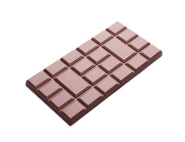 Beyaz zemin üzerine lezzetli sütlü çikolata bar