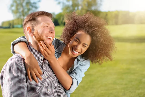 Young Loving Interracial Couple Outdoors Spring Day — Stock Photo, Image