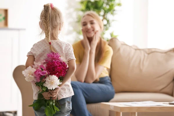 Cute Little Girl Hiding Bouquet Flowers Mother Her Back — Stock Photo, Image