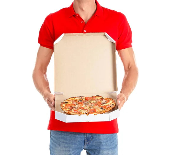 Młody Człowiek Przytrzymanie Pudełko Pysznej Pizzy Białym Tle Dostawa Żywności — Zdjęcie stockowe