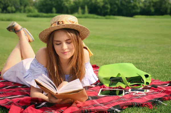 Young Woman Reading Book Plaid Outdoors — Stock Photo, Image