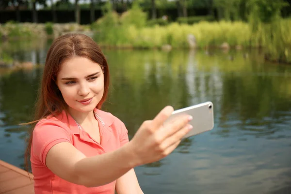 Young Woman Taking Selfie River — Stock Photo, Image