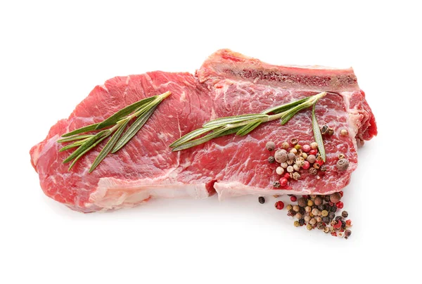 Stück Rohes Fleisch Mit Kräutern Und Gewürzen Auf Weißem Hintergrund — Stockfoto