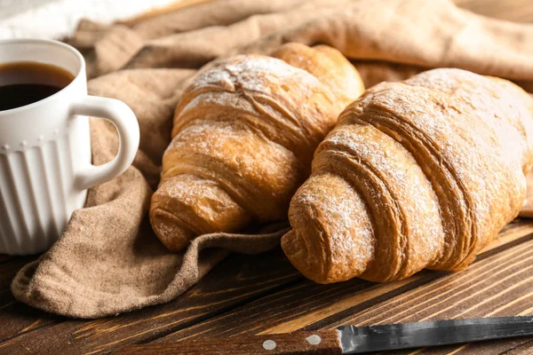 Chutné Croissanty Stole Closeup — Stock fotografie