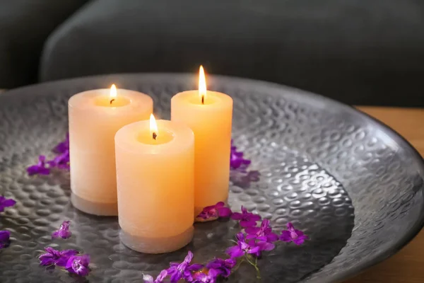 Plate Burning Wax Candles Water Flower Petals Table — Stock Photo, Image