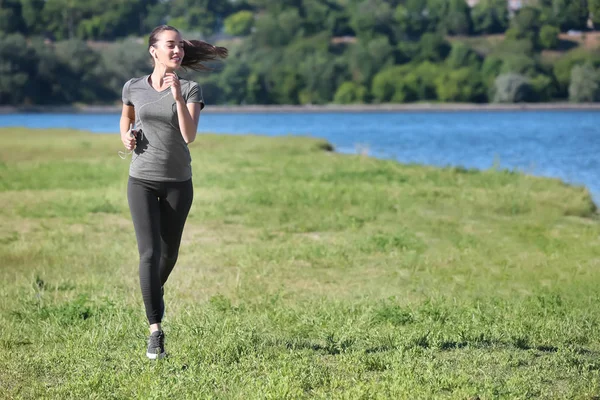 Deportiva Joven Corriendo Aire Libre — Foto de Stock