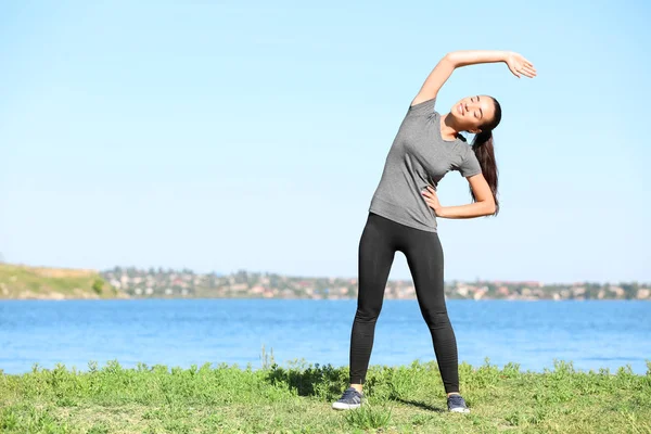 Deportiva Joven Entrenando Aire Libre — Foto de Stock