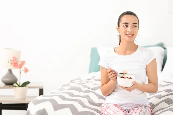 Beautiful Young Woman Bowl Tasty Oatmeal Bedroom — Stock Photo, Image