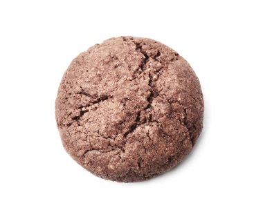 Beyaz zemin üzerine lezzetli çikolatalı kurabiye