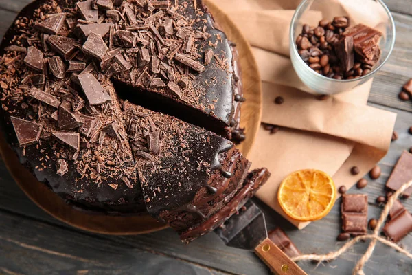 Placa Con Delicioso Pastel Chocolate Mesa Madera — Foto de Stock