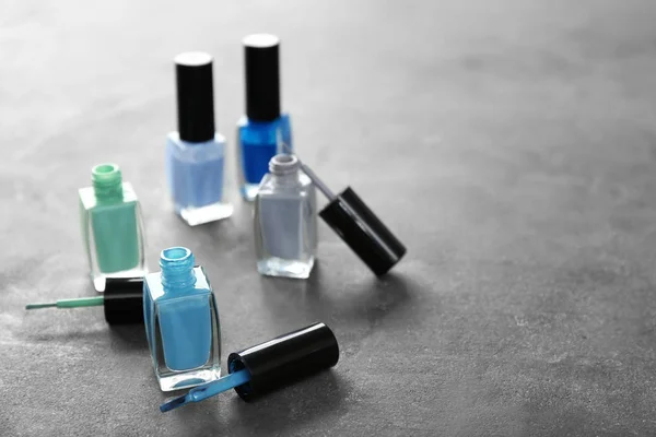 Bouteilles Vernis Ongles Colorés Sur Table Lumineuse — Photo