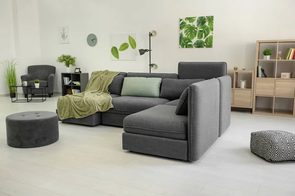 Bequemes Sofa Wohnzimmer — Stockfoto