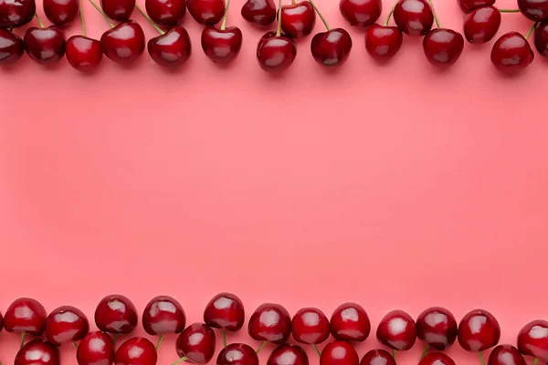 颜色背景的美味樱桃 — 图库照片