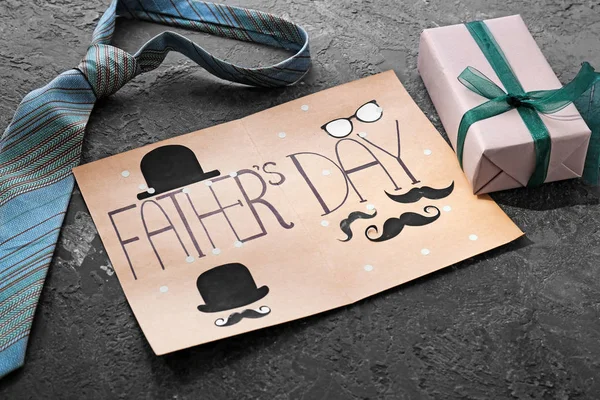 Composición Con Tarjeta Felicitación Para Día Del Padre Sobre Fondo — Foto de Stock