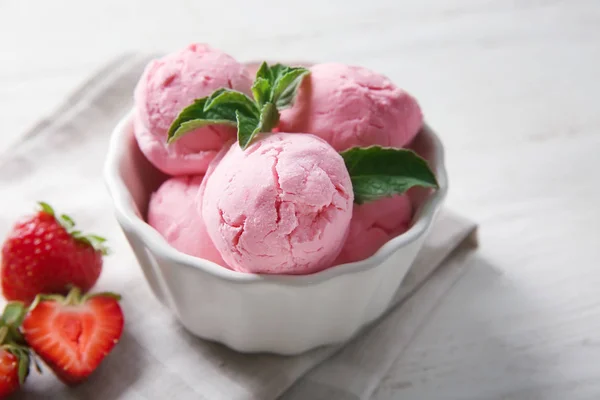 Bowl Delicious Strawberry Ice Cream White Wooden Background — Stock Photo, Image