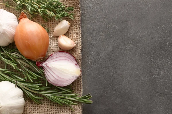 Fresh Herbs Garlic Onion Grey Textured Background — Stock Photo, Image