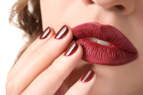 Trendy Jonge Vrouw Met Mooie Manicure Close — Stockfoto