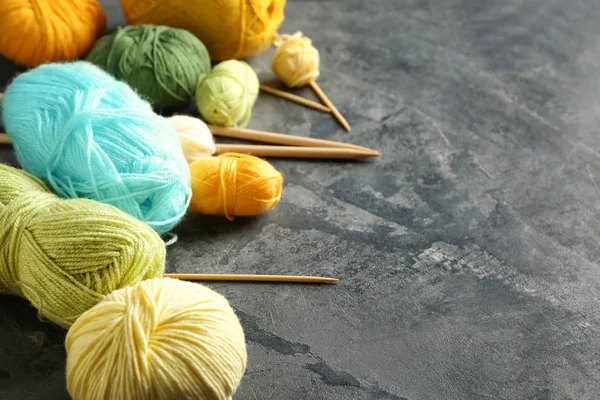 Colorful Knitting Yarn Needles Table — Stock Photo, Image