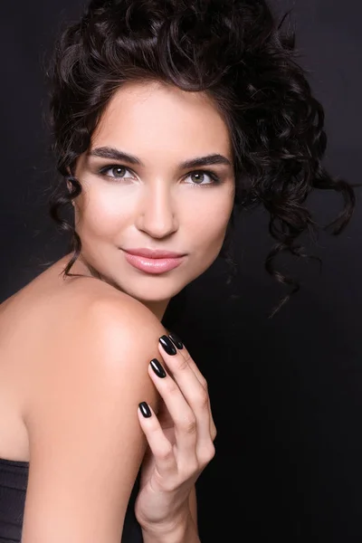 Fashionable Young Woman Black Manicure Dark Background — Stock Photo, Image
