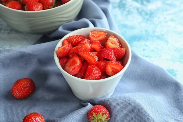 Bowl Sweet Ripe Strawberries Table — Stock Photo, Image