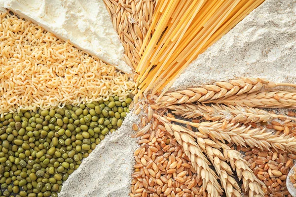 Zusammensetzung Mit Weizenmehl Getreide Und Nudeln — Stockfoto